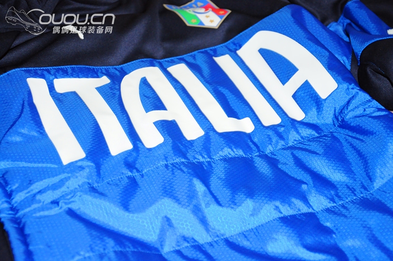 新入手的2014意大利PUMA训练,附带真人兽~