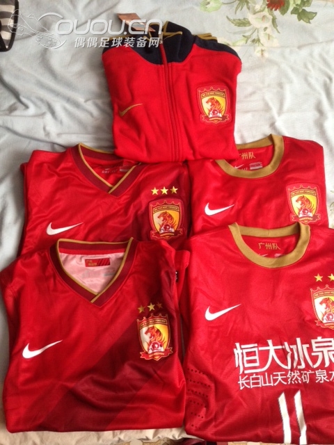 浅谈恒大13,14主场球衣