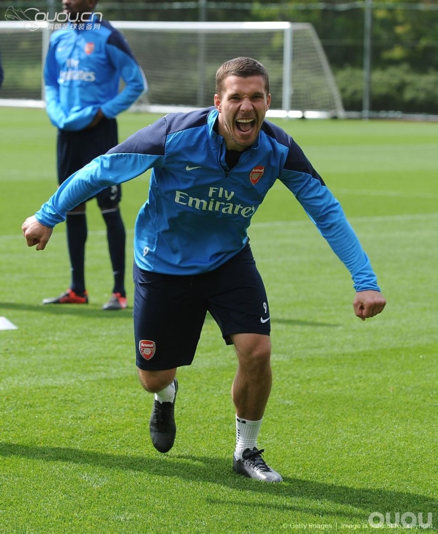 波尔蒂又穿新鞋了