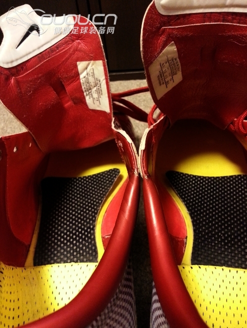 淘了双2手骚红MV3,有点小问题想请教下