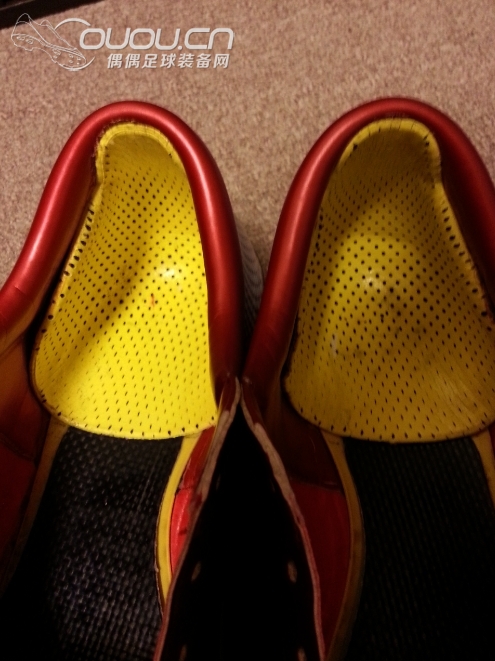 淘了双2手骚红MV3,有点小问题想请教下