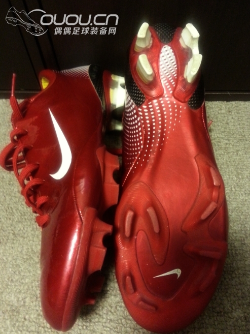 淘了双2手骚红MV3,有点小问题想请教下