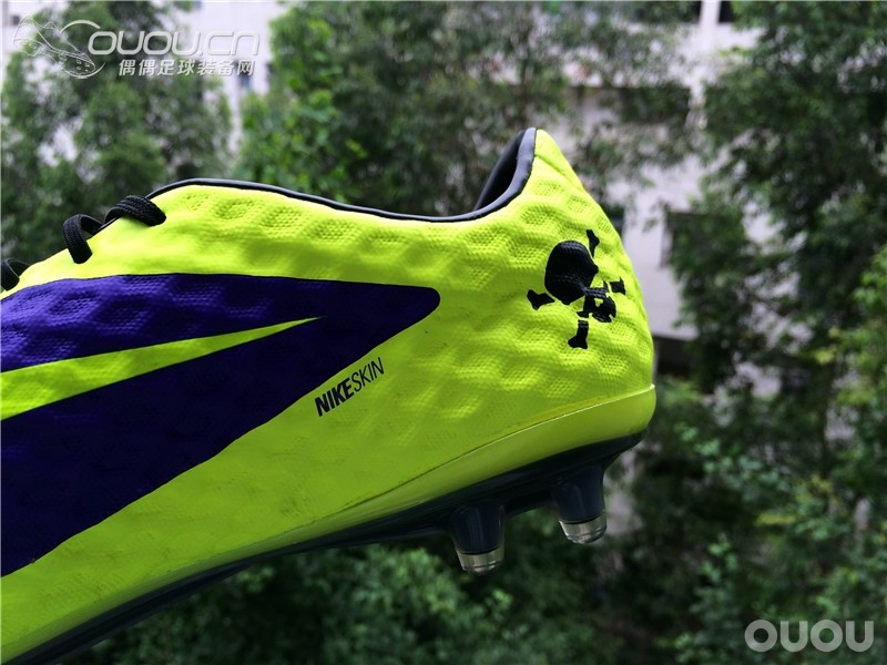 刚刚到手的意产球员版毒锋