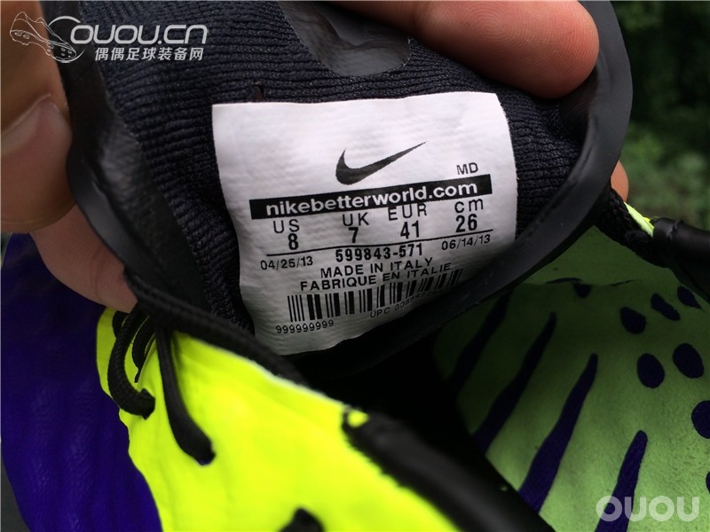 刚刚到手的意产球员版毒锋