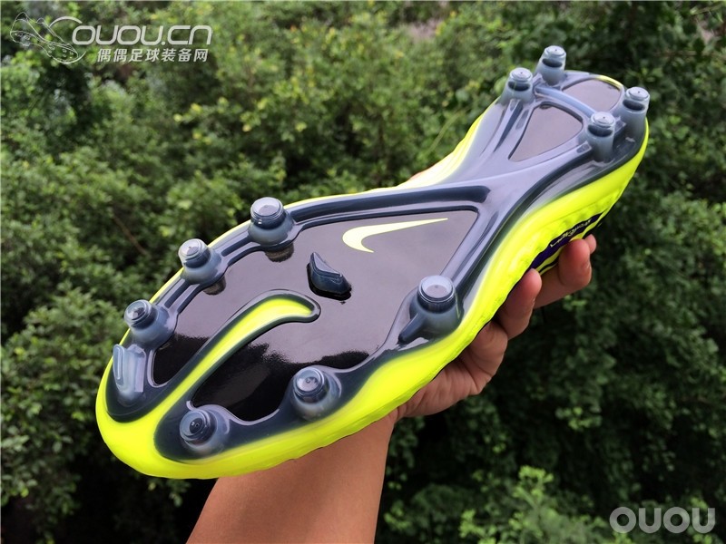 刚刚到手的意产球员版毒锋