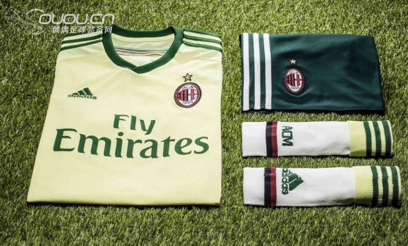 AC米兰发布新赛季球衣