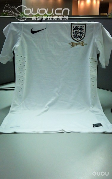 2013年英格兰150周年主场 更衣室球员版球衣 小体验!