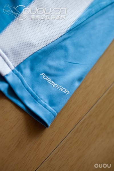 1011年阿根廷更衣室球员版 长袖球衣一件 还是这个阿达的模板!~