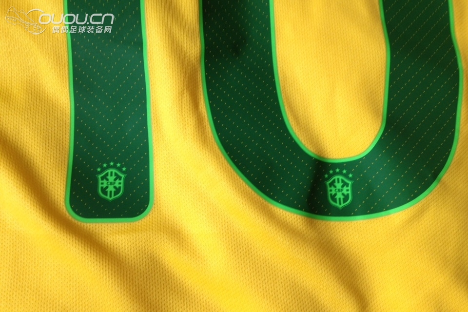 小白求鉴定 世界杯内马尔球衣