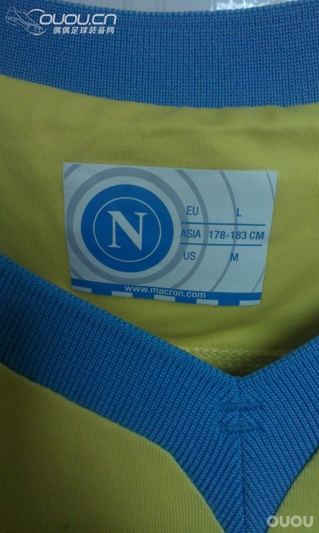 这是错版…还是泰版…附女友上身图…原来是欧冠版本…