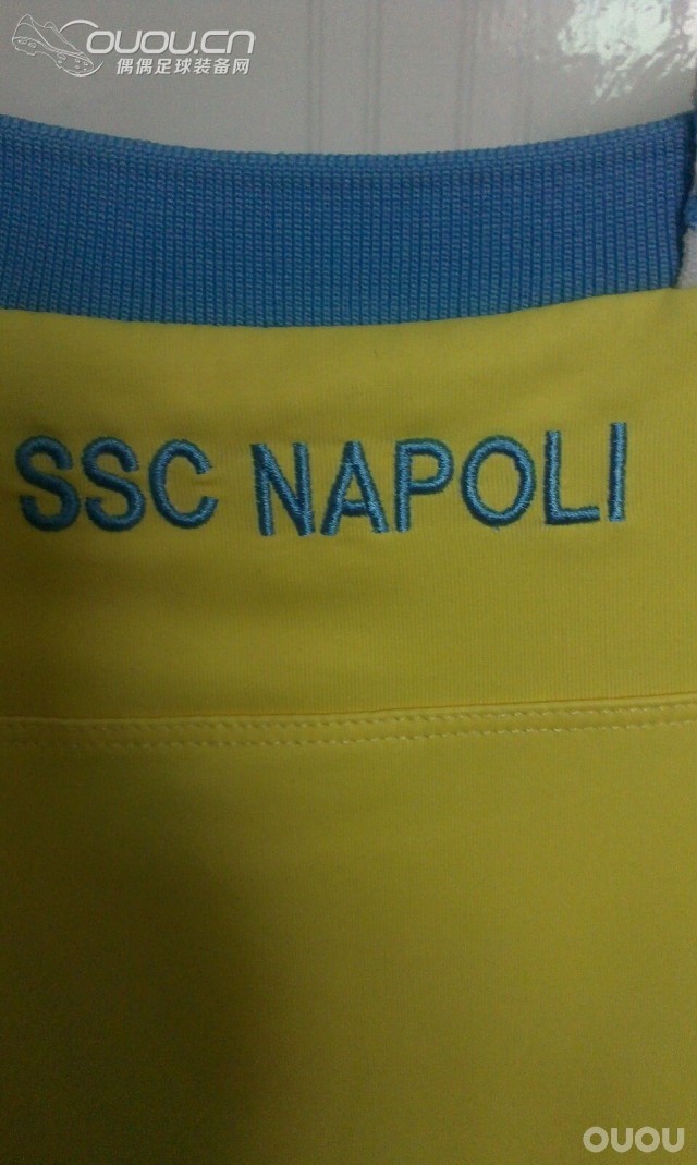 这是错版…还是泰版…附女友上身图…原来是欧冠版本…