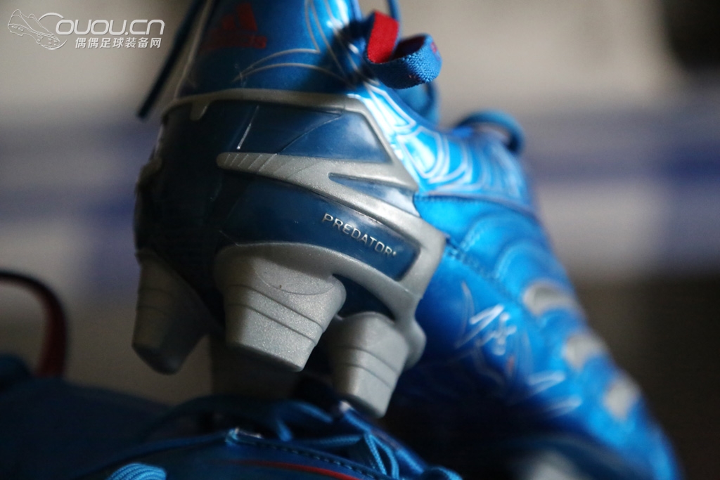 仅以此鞋献给永远的偶像——大卫·贝克汉姆,祝他生日快乐