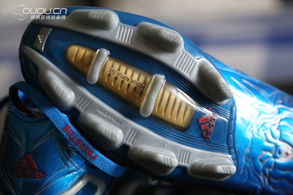 仅以此鞋献给永远的偶像——大卫·贝克汉姆,祝他生日快乐