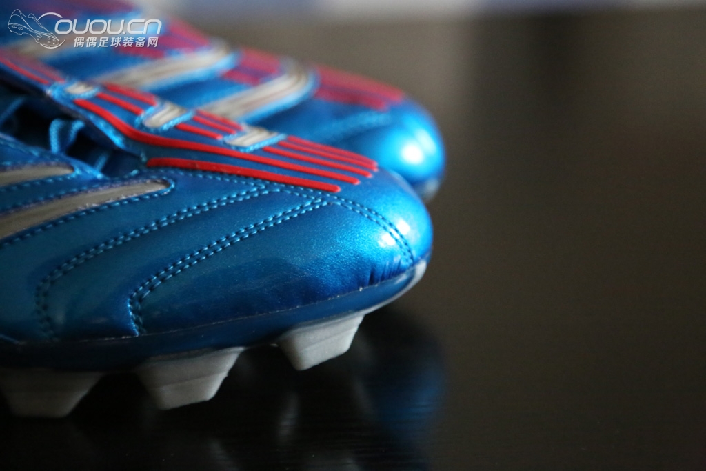 仅以此鞋献给永远的偶像——大卫·贝克汉姆,祝他生日快乐