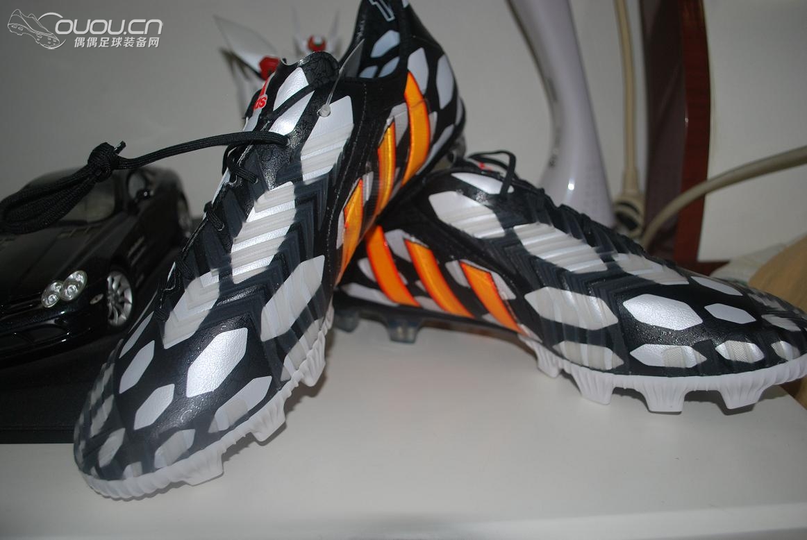 我的世界杯大奶牛HG猎鹰开箱照,密集恐惧症者慎入~顺便秀下我的鞋子们。球踢得不好,但是鞋必须给力~