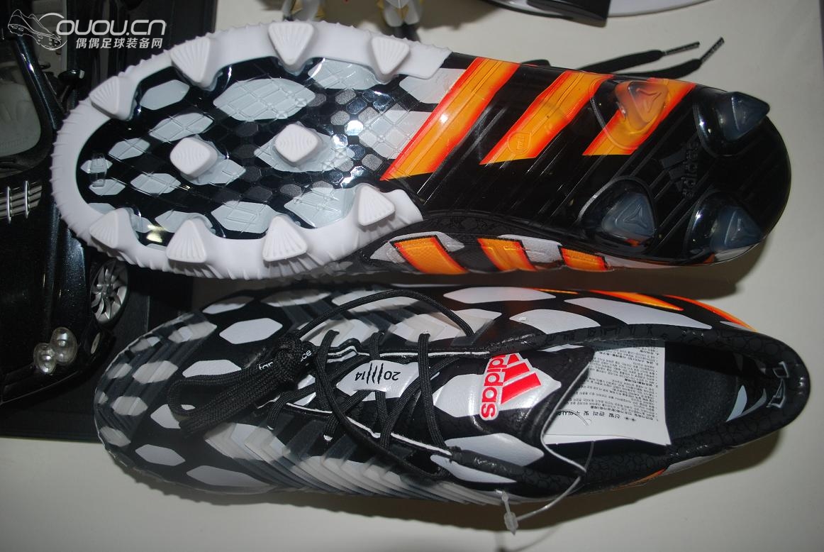 我的世界杯大奶牛HG猎鹰开箱照,密集恐惧症者慎入~顺便秀下我的鞋子们。球踢得不好,但是鞋必须给力~