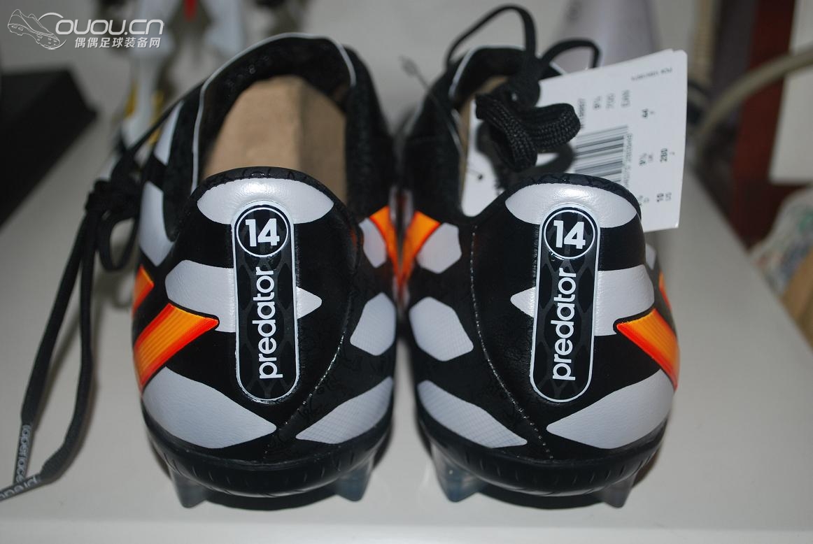 我的世界杯大奶牛HG猎鹰开箱照,密集恐惧症者慎入~顺便秀下我的鞋子们。球踢得不好,但是鞋必须给力~