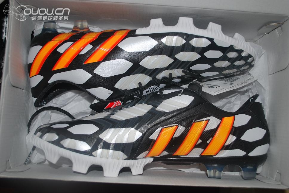 我的世界杯大奶牛HG猎鹰开箱照,密集恐惧症者慎入~顺便秀下我的鞋子们。球踢得不好,但是鞋必须给力~