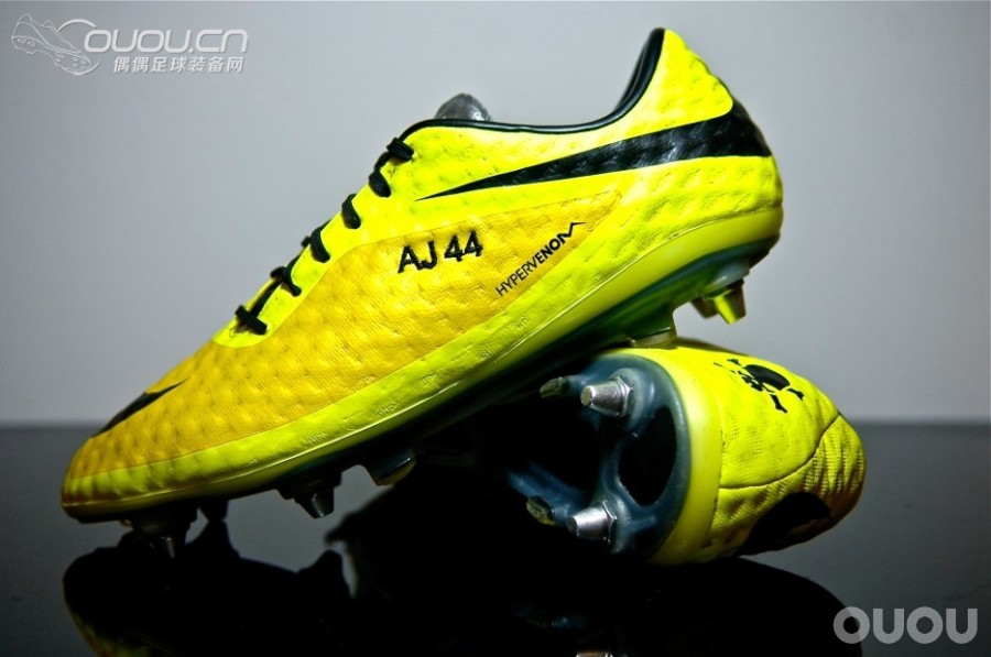 贾努扎伊混钉毒锋