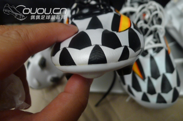 F50 圣斗士(奶牛)皮版VSPU~不是郑钧