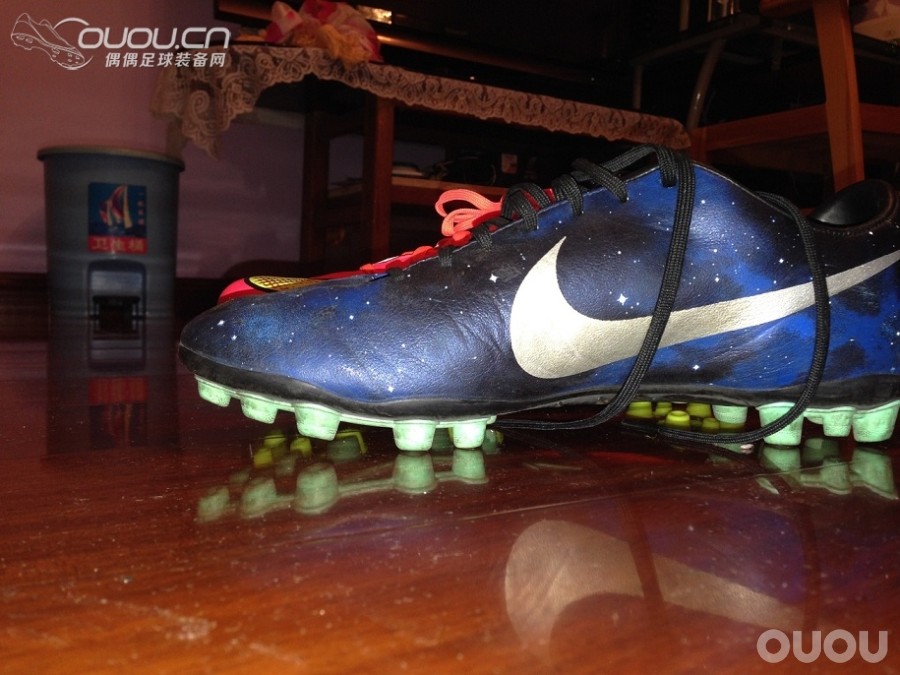 9代与10代次顶AG,垃圾桶见证你们的依偎