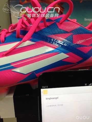 adidas F50 adizero FG – 欧冠粉蓝 骚到爆!!!