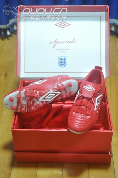 上过头条的限量红——Umbro Speciali Pro England Limited Edition