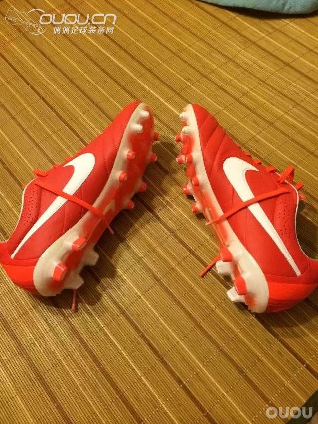 刚入手红色袋鼠皮顶级AG 传奇4