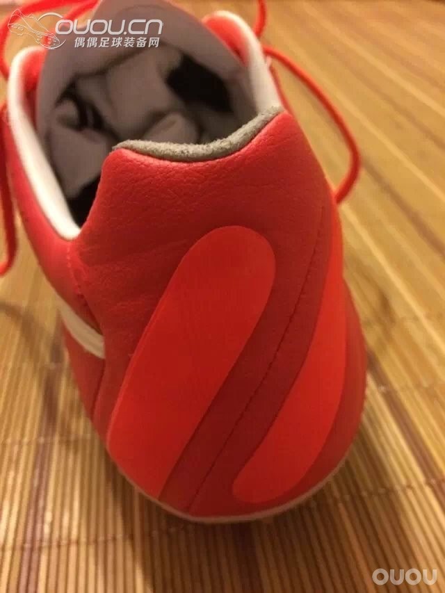 刚入手红色袋鼠皮顶级AG 传奇4