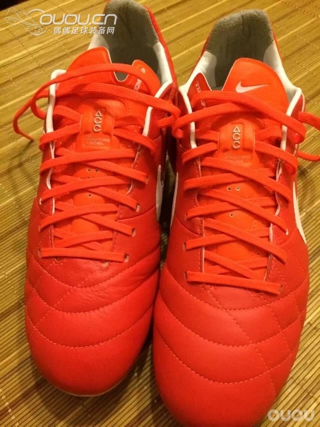 刚入手红色袋鼠皮顶级AG 传奇4