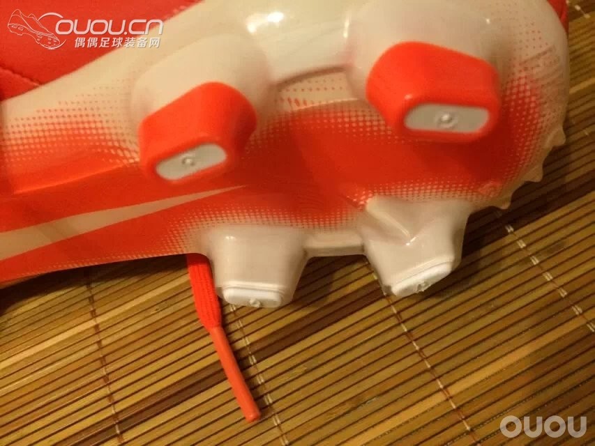 刚入手红色袋鼠皮顶级AG 传奇4