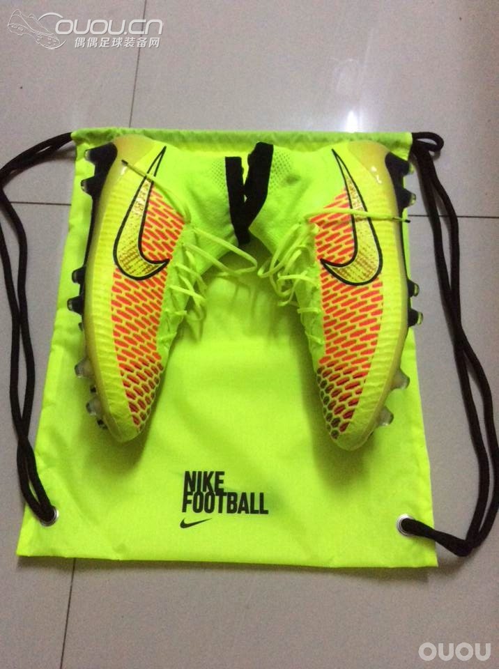 刚到手的鞋子,也是这么久以来最喜欢的鞋子·