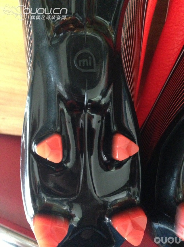 刚到手的鞋子,也是这么久以来最喜欢的鞋子·