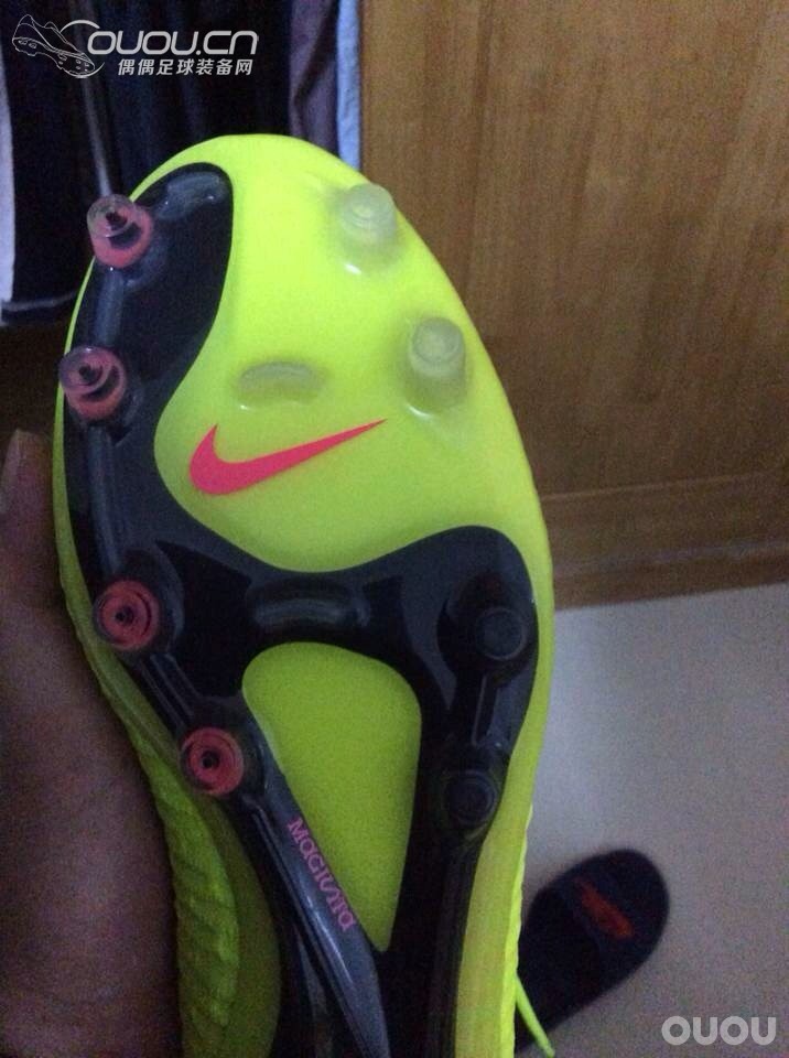 刚到手的鞋子,也是这么久以来最喜欢的鞋子·