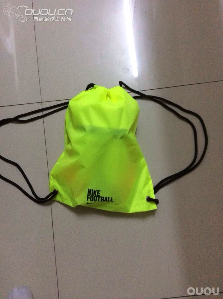 刚到手的鞋子,也是这么久以来最喜欢的鞋子·