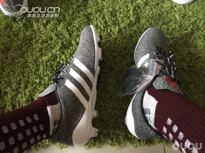 是炫烂夺目还是斑驳一片!Samba Primeknit VS Primeknit