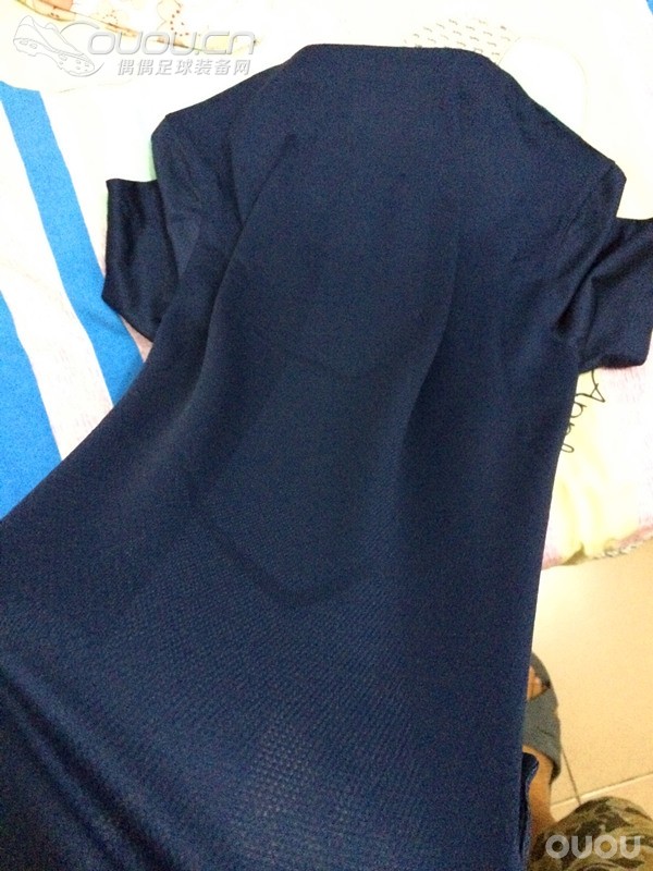 哎~本来就买了鞋可惜手贱又多收了件衣服~法国球员版~