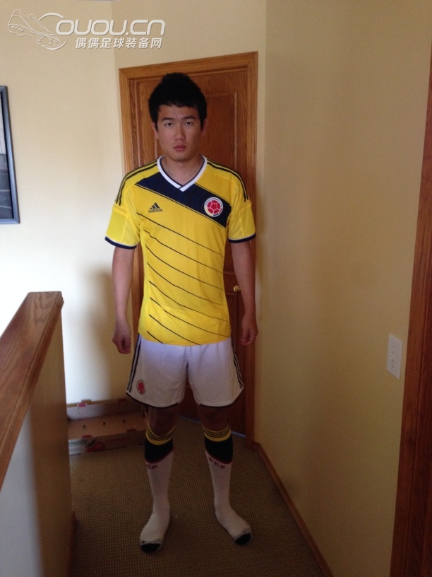 哥伦比亚世界杯主场盒装球员版