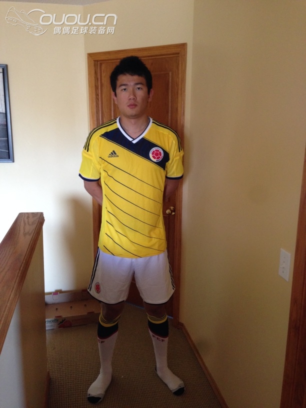 哥伦比亚世界杯主场盒装球员版