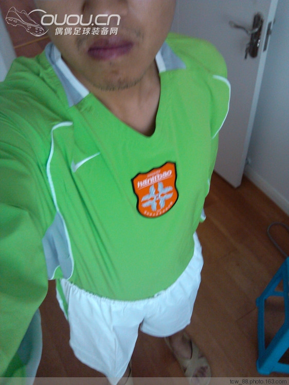 中超元年球员版冠军球衣 求鉴定