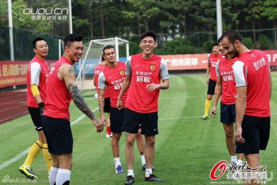 迪亚曼蒂在训练中穿回PUMA!