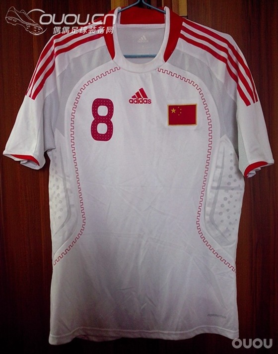 不知年份的中国队队服,求大神估个价。感谢!