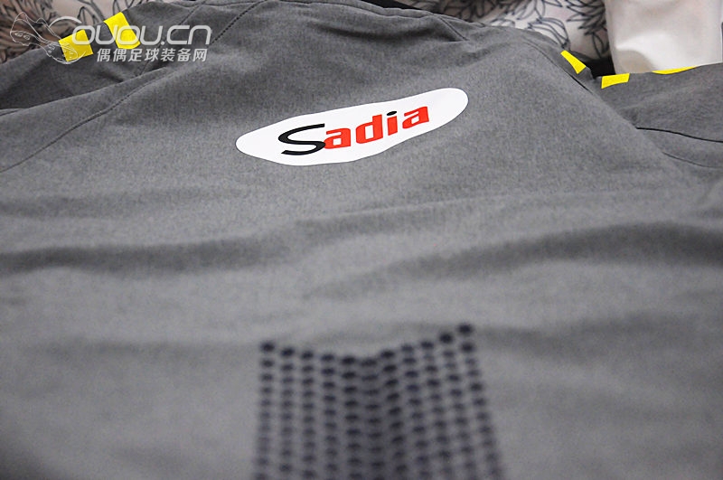 终于入手了这个巴西夹克了啊~~嘎嘎嘎~