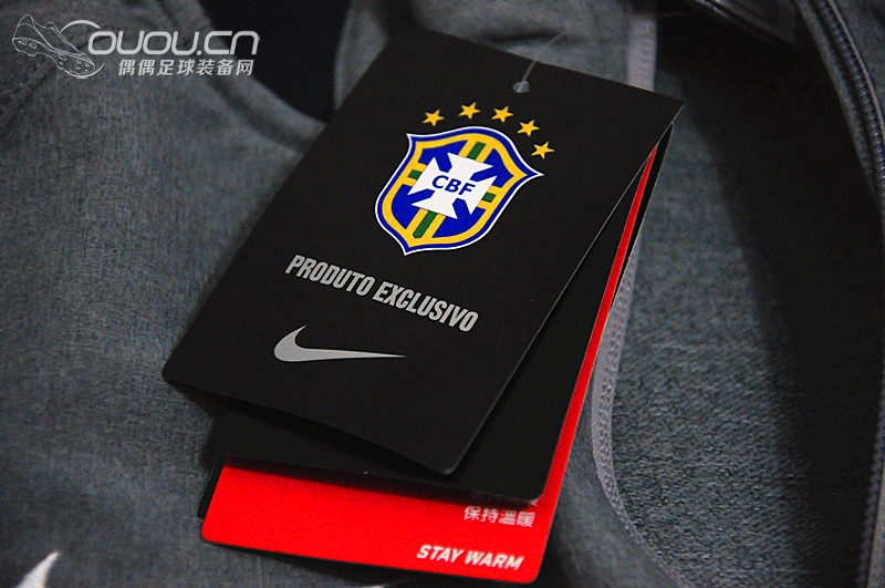 终于入手了这个巴西夹克了啊~~嘎嘎嘎~