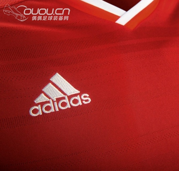 比利时国家队2014-16赛季主客场球衣