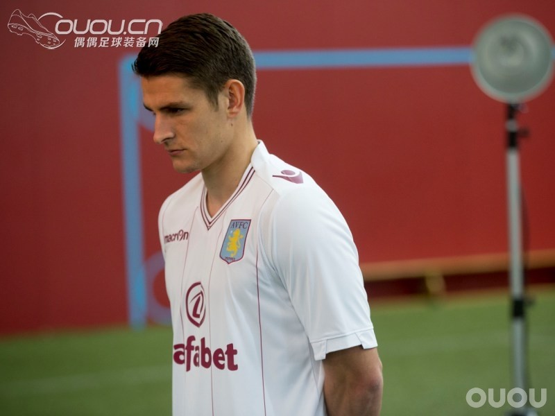 阿斯顿维拉2014-15赛季客场球衣