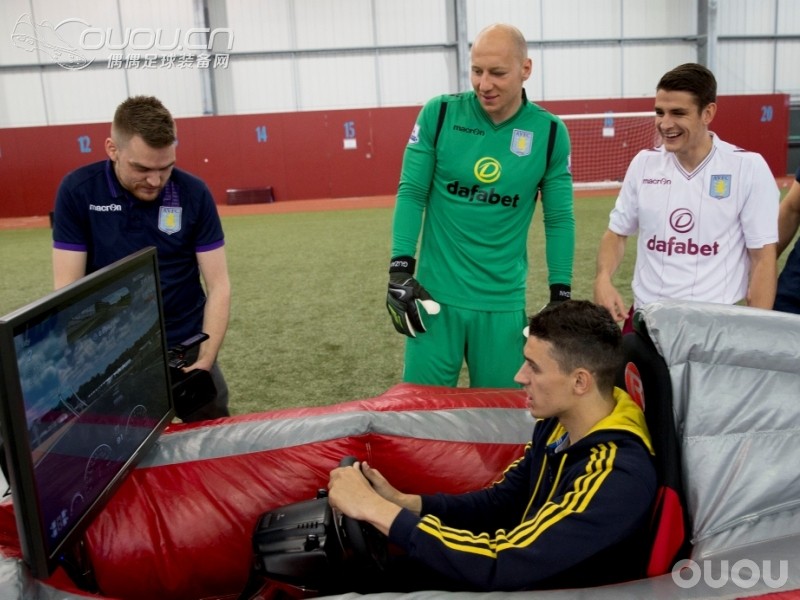 阿斯顿维拉2014-15赛季客场球衣