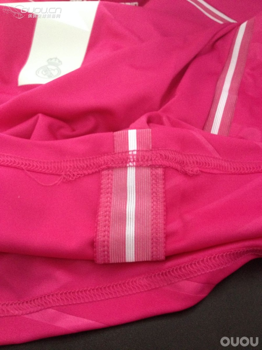 刚入手皇马14-15客场拉,求大神鉴定!!!