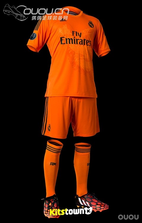 皇家马德里2014~2015赛季第二客场队服正式发布!