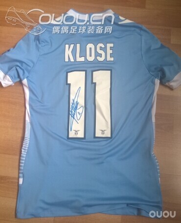 求鉴定拉齐奥球衣 带克洛泽签名